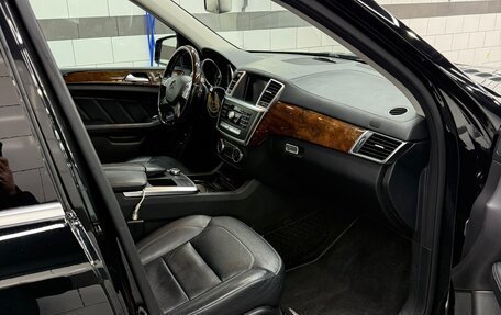 Mercedes-Benz GL-Класс, 2015 год, 3 100 000 рублей, 15 фотография