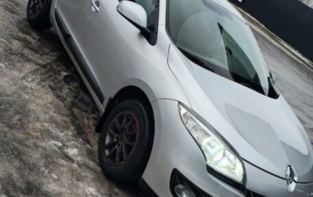 Renault Megane III, 2012 год, 575 000 рублей, 2 фотография