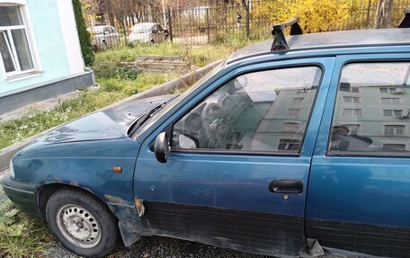 Daewoo Nexia I рестайлинг, 2000 год, 60 000 рублей, 2 фотография