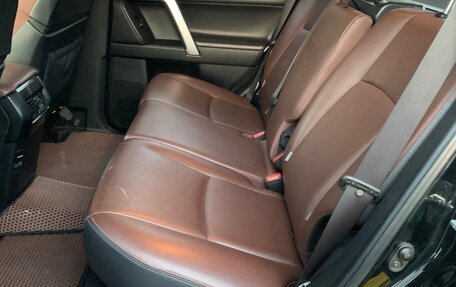 Toyota Land Cruiser Prado 150 рестайлинг 2, 2017 год, 3 636 000 рублей, 8 фотография