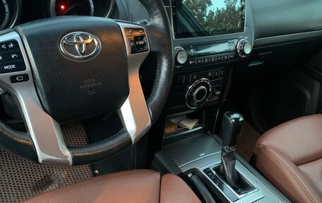 Toyota Land Cruiser Prado 150 рестайлинг 2, 2017 год, 3 636 000 рублей, 7 фотография