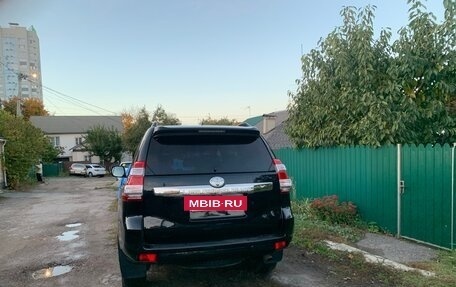 Toyota Land Cruiser Prado 150 рестайлинг 2, 2017 год, 3 636 000 рублей, 5 фотография