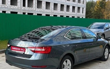 Skoda Superb III рестайлинг, 2021 год, 2 395 000 рублей, 5 фотография