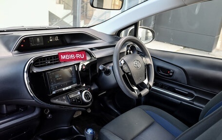 Toyota Aqua I, 2019 год, 1 490 000 рублей, 17 фотография