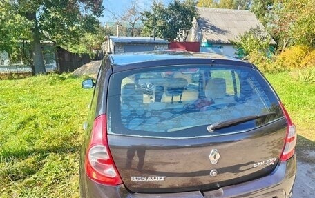 Renault Sandero I, 2012 год, 530 000 рублей, 2 фотография