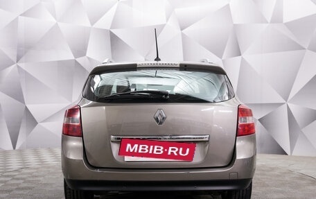 Renault Laguna III рестайлинг, 2009 год, 750 000 рублей, 4 фотография
