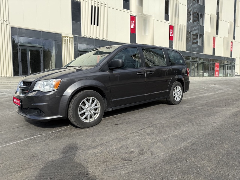 Dodge Caravan V, 2019 год, 2 280 000 рублей, 6 фотография