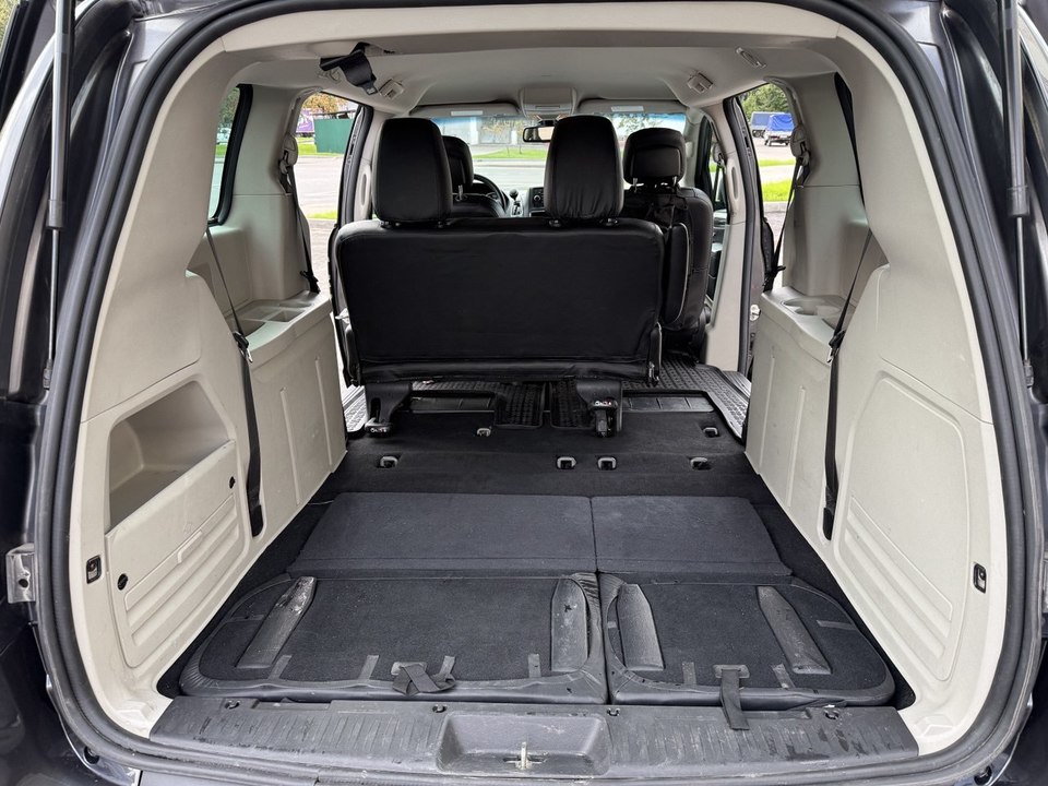Dodge Caravan V, 2019 год, 2 280 000 рублей, 18 фотография