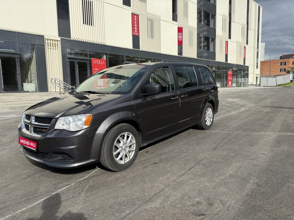 Dodge Caravan V, 2019 год, 2 280 000 рублей, 25 фотография