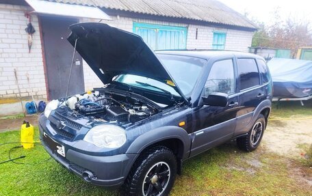 Chevrolet Niva I рестайлинг, 2010 год, 350 000 рублей, 1 фотография