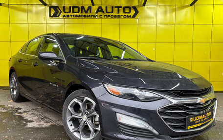 Chevrolet Malibu IX, 2022 год, 1 999 000 рублей, 2 фотография