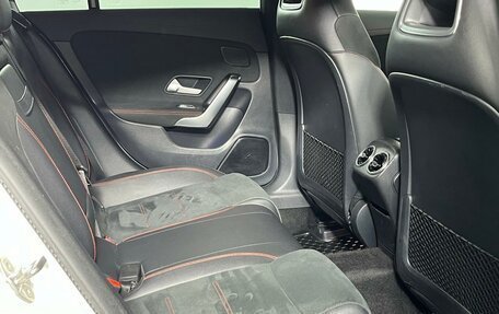 Mercedes-Benz CLA, 2019 год, 2 479 000 рублей, 13 фотография