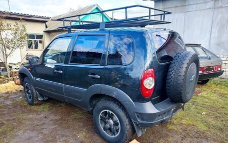 Chevrolet Niva I рестайлинг, 2010 год, 350 000 рублей, 3 фотография