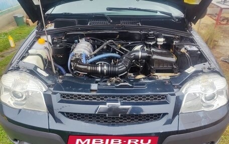 Chevrolet Niva I рестайлинг, 2010 год, 350 000 рублей, 4 фотография