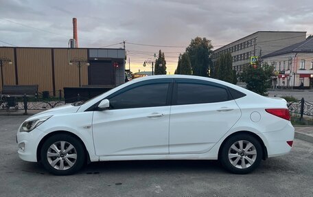 Hyundai Solaris II рестайлинг, 2016 год, 750 000 рублей, 3 фотография