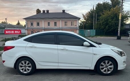 Hyundai Solaris II рестайлинг, 2016 год, 750 000 рублей, 2 фотография