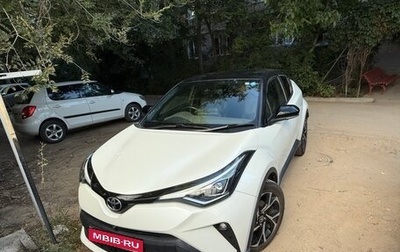 Toyota C-HR I рестайлинг, 2019 год, 2 100 000 рублей, 1 фотография