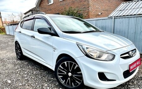 Hyundai Solaris II рестайлинг, 2014 год, 780 000 рублей, 1 фотография