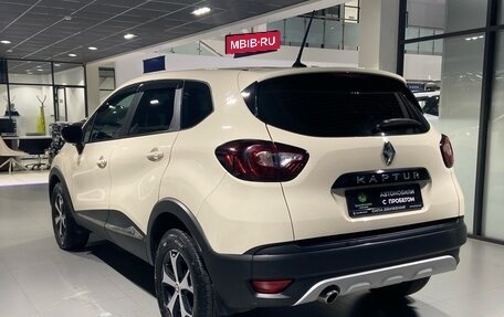 Renault Kaptur I рестайлинг, 2020 год, 1 550 000 рублей, 6 фотография