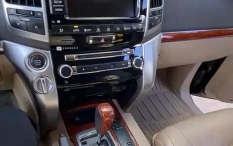 Toyota Land Cruiser 200, 2012 год, 3 090 000 рублей, 5 фотография