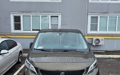 Peugeot Traveller I, 2018 год, 2 950 000 рублей, 1 фотография