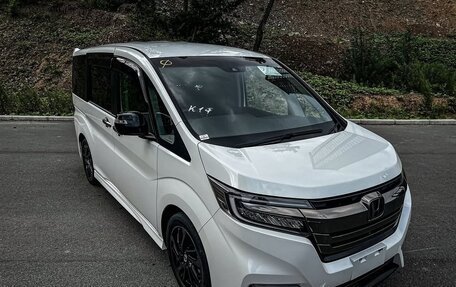 Honda Stepwgn IV, 2021 год, 2 270 000 рублей, 1 фотография