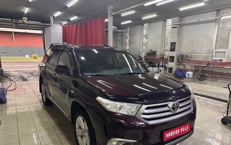 Toyota Highlander III, 2011 год, 2 100 000 рублей, 1 фотография