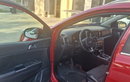 KIA Sportage IV рестайлинг, 2018 год, 1 800 000 рублей, 4 фотография