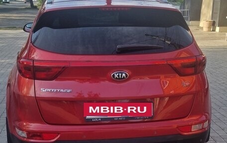 KIA Sportage IV рестайлинг, 2018 год, 1 800 000 рублей, 2 фотография