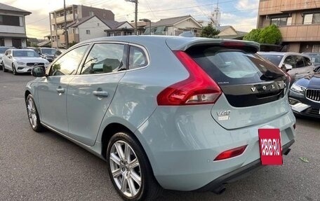 Volvo V40 II рестайлинг, 2018 год, 1 070 000 рублей, 6 фотография