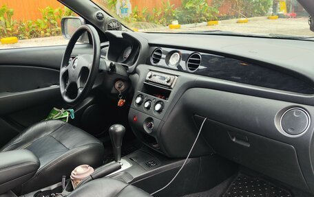 Mitsubishi Outlander III рестайлинг 3, 2004 год, 1 450 000 рублей, 10 фотография