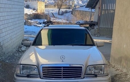 Mercedes-Benz C-Класс, 1997 год, 1 300 000 рублей, 1 фотография