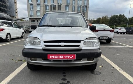 Chevrolet Niva I рестайлинг, 2004 год, 200 000 рублей, 1 фотография