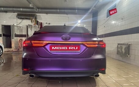 Toyota Camry, 2021 год, 3 390 000 рублей, 1 фотография