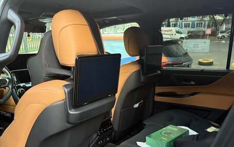 Lexus LX, 2022 год, 18 000 000 рублей, 3 фотография