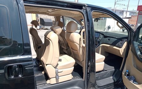 Hyundai Grand Starex Grand Starex I рестайлинг 2, 2011 год, 1 350 000 рублей, 11 фотография