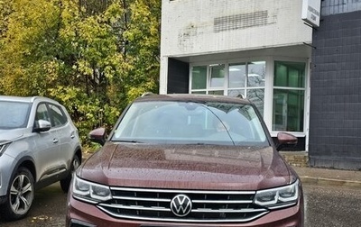 Volkswagen Tiguan II, 2021 год, 3 950 000 рублей, 1 фотография