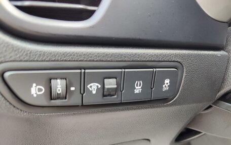KIA Rio IV, 2021 год, 1 690 000 рублей, 13 фотография