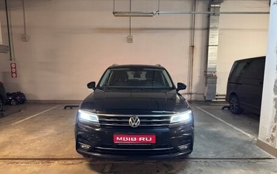 Volkswagen Tiguan II, 2018 год, 2 800 000 рублей, 1 фотография