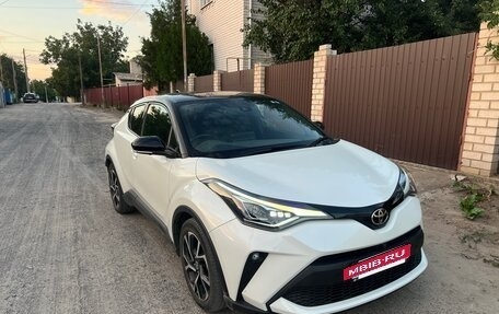 Toyota C-HR I рестайлинг, 2019 год, 2 100 000 рублей, 5 фотография