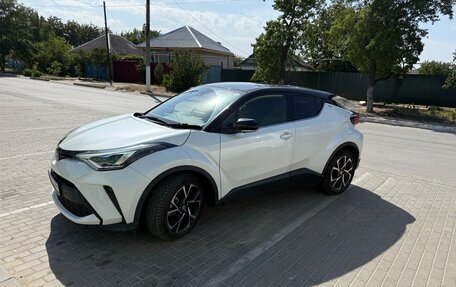 Toyota C-HR I рестайлинг, 2019 год, 2 100 000 рублей, 10 фотография