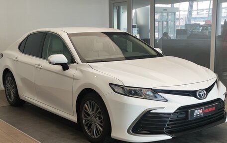 Toyota Camry, 2022 год, 3 450 000 рублей, 3 фотография