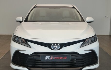 Toyota Camry, 2022 год, 3 450 000 рублей, 2 фотография