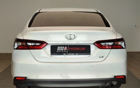 Toyota Camry, 2022 год, 3 450 000 рублей, 5 фотография