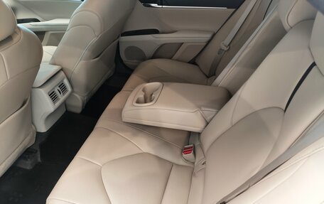 Toyota Camry, 2022 год, 3 450 000 рублей, 13 фотография
