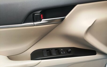 Toyota Camry, 2022 год, 3 450 000 рублей, 11 фотография