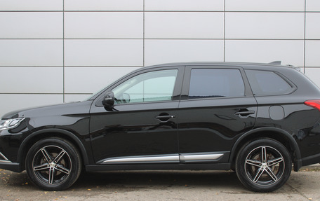 Mitsubishi Outlander III рестайлинг 3, 2017 год, 1 895 000 рублей, 7 фотография