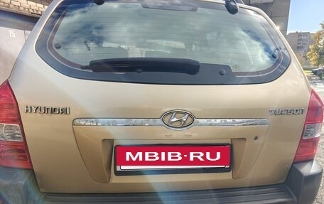 Hyundai Tucson III, 2005 год, 700 000 рублей, 13 фотография