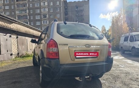 Hyundai Tucson III, 2005 год, 700 000 рублей, 15 фотография