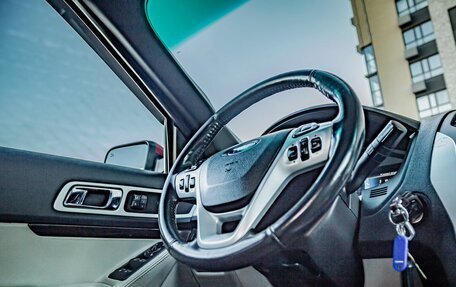 Ford Explorer VI, 2011 год, 1 600 000 рублей, 18 фотография